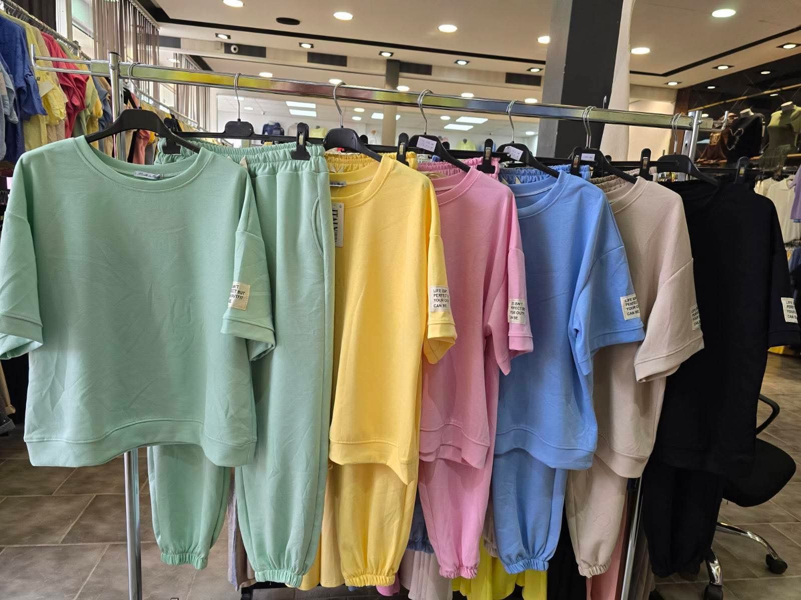 IMG-5f03db539478f48e07e251f78b9e5b8c-V Спортен екип Alis - Image 1